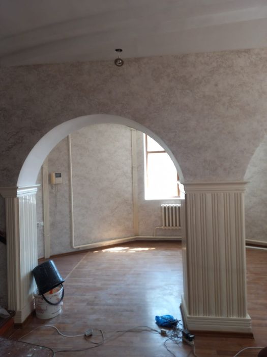 Поклейка обоев и уборка.