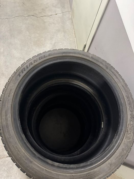 Продам зимние Шины 245/40 R19