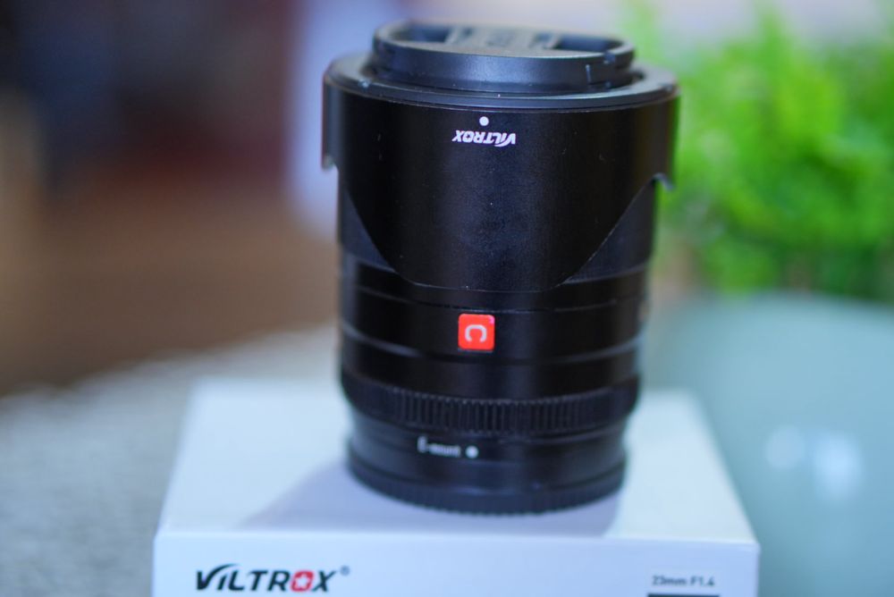 Viltrox AF 23 mm  f / 1.4 за Sony E ( APS-C )