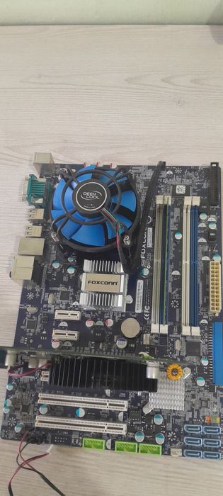 Продаётся материнская плата Foxconn ddr2
Материнская плата FOXCONN DDR