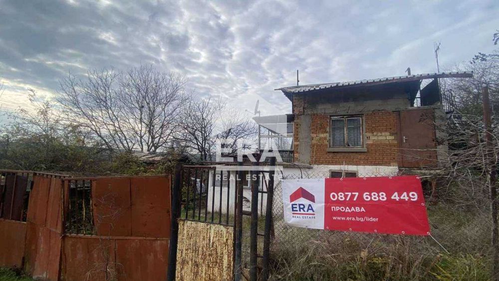 Вила в местност Караач