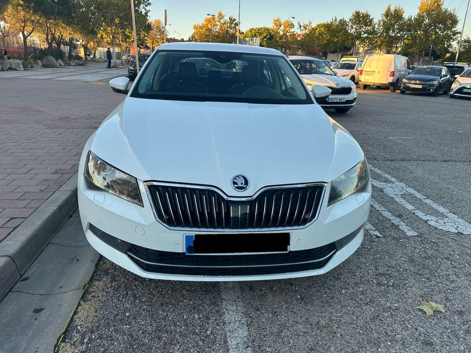 Vând Skoda Superb 2.0d 150cp Euro 6 2019 Manual