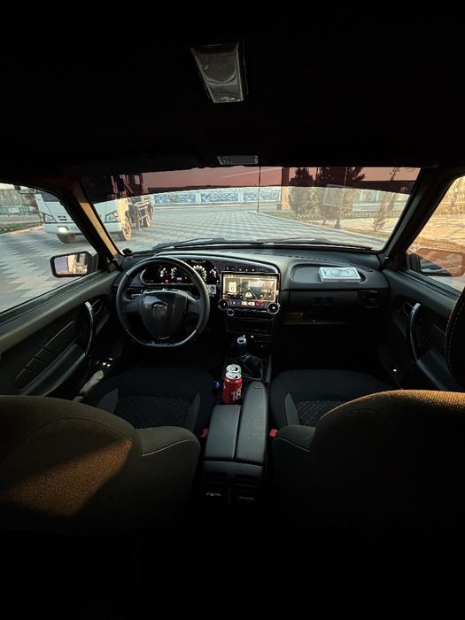 Lada samara 2114 (hetchback)