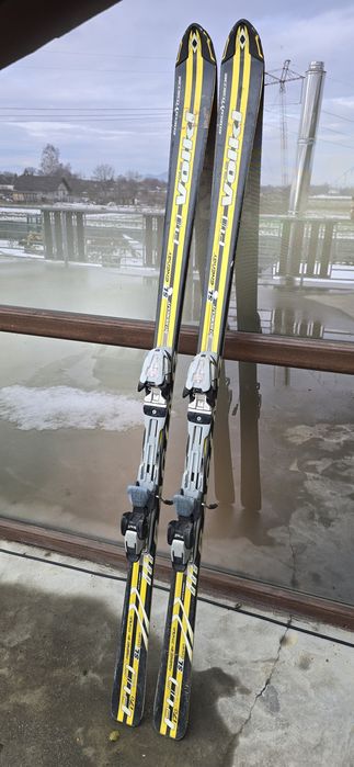 Skiuri Volki si Rossignol cu 1,7 m