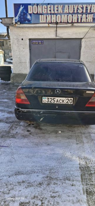 Mercedes w202. 2.2 МКПП