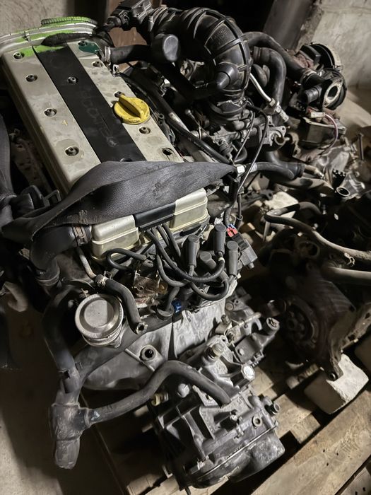 Двыгатель Опел вектра Бешка привазной 1,8