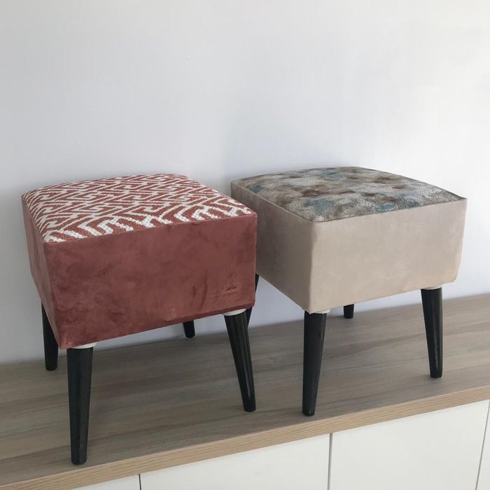 Тапицирани табуретки от 59 лв за брой