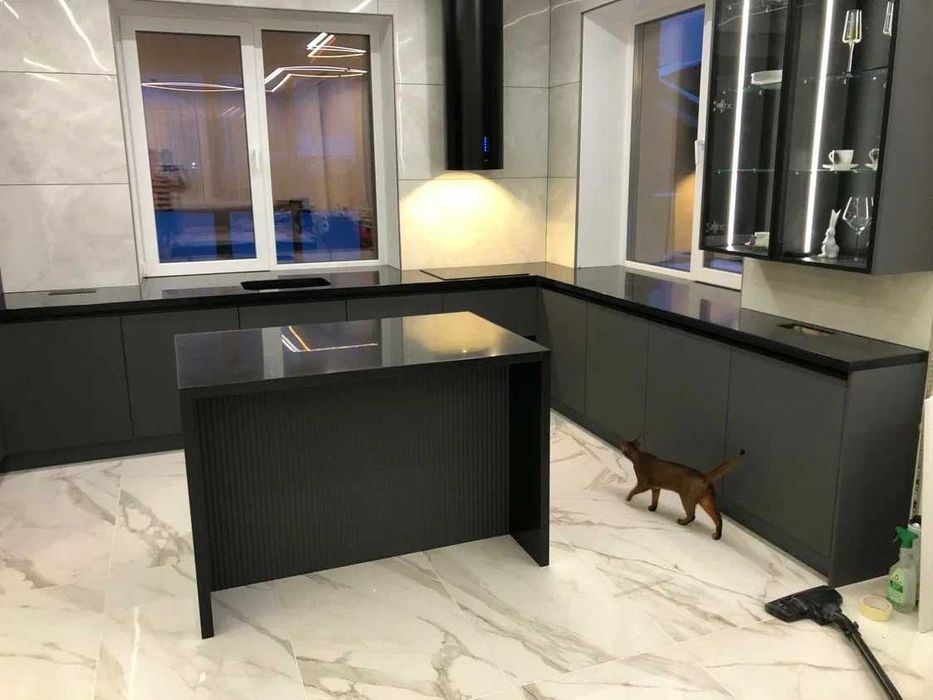 Столешница из камня на кухню (акрил,кварц), барные стойки, умывальники