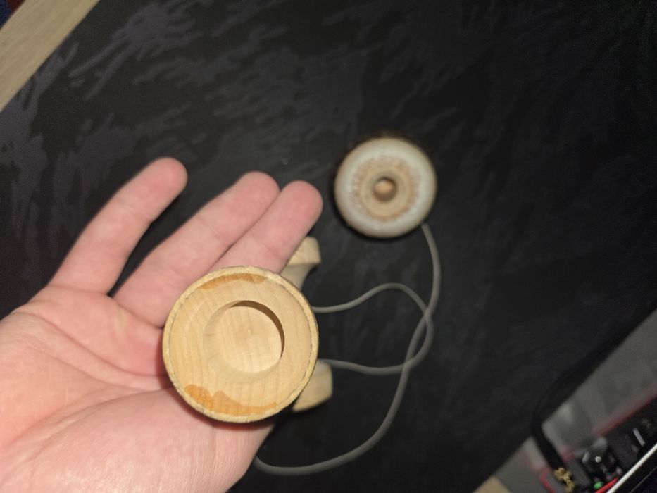 Vand kendama cu ken E.T. si tama israel