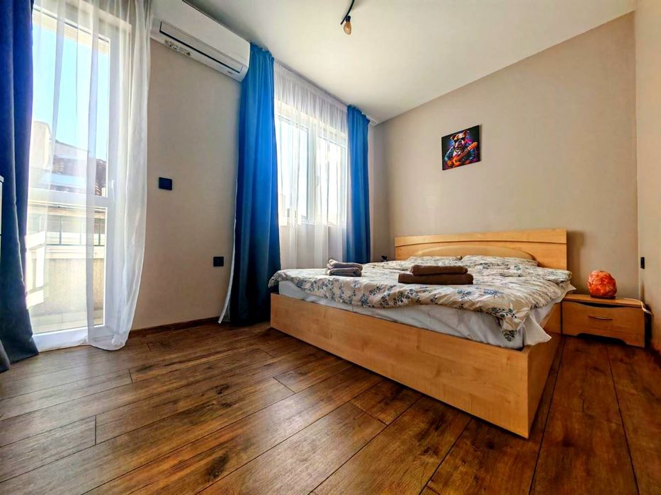 Компактен двустаен апартамент под наем в центъра на Бургас