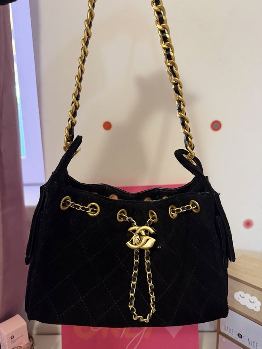 Chanel 25 Hobo Mini