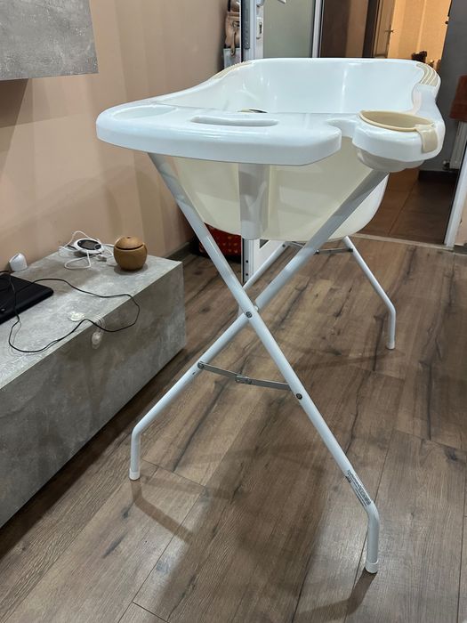 Корито със стойка Chipolino