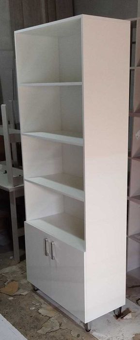 Шкаф, книжный шкаф.