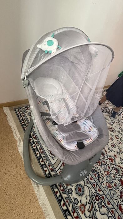 Качелья почти новыи