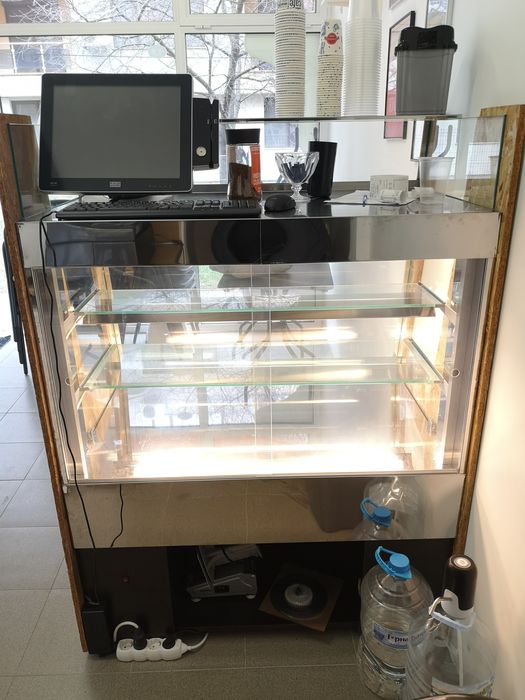 Търговско оборудване за заведения, Хладилни витрини, фризери и др.