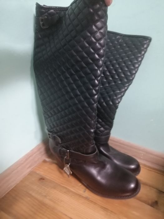 Кожено ботуши чисто нови