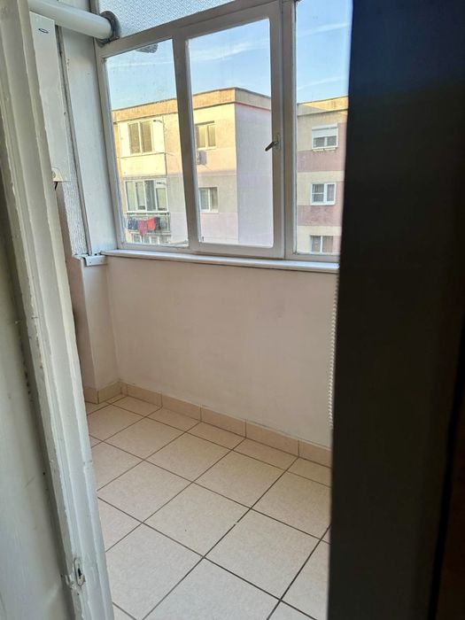 Inchiriez apt  2 camere central