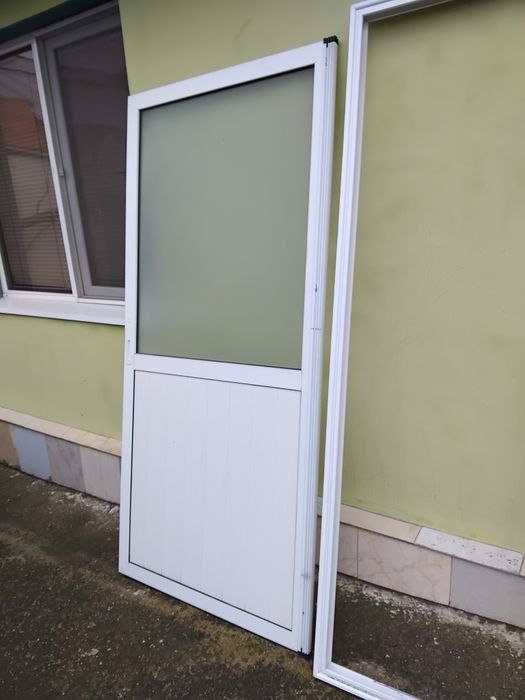 Алуминиева рамка с двойно плъзгащи се врати