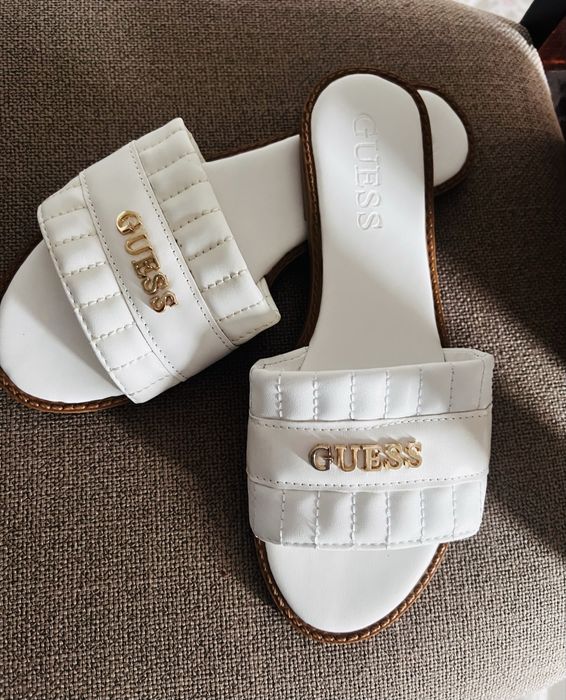 Papuci Guess de vanzare