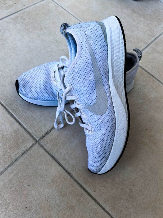 Маратонки Nike 39