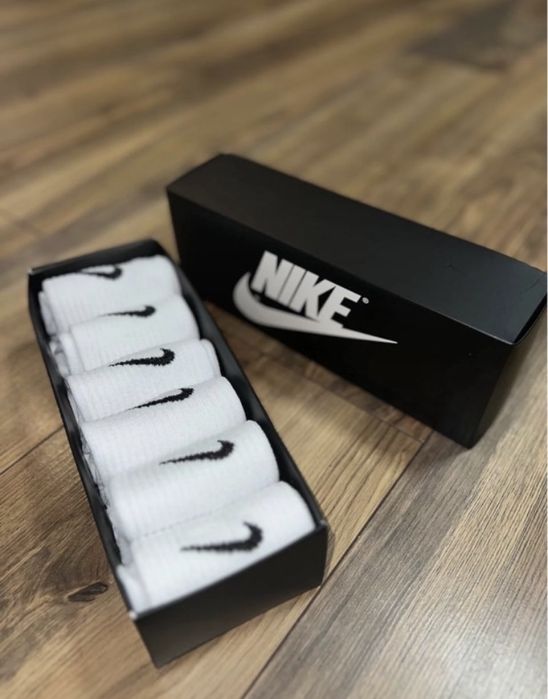 Set 6 perechi Șosete Nike la DOAR 49 LEI