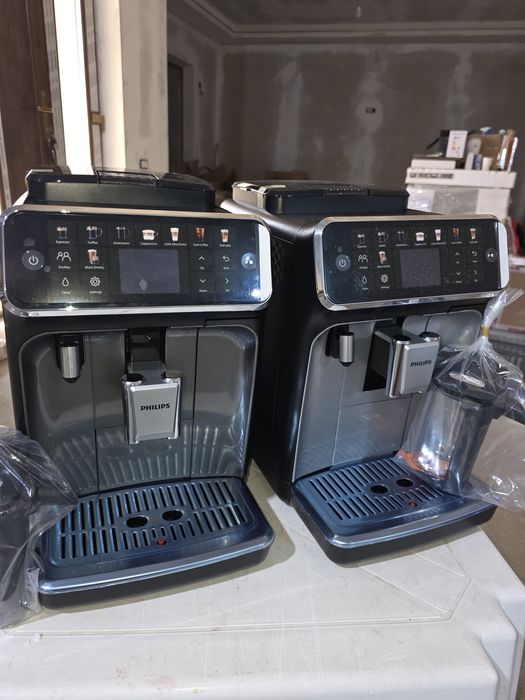 Espressor automat Philips seria 5500 LatteGo