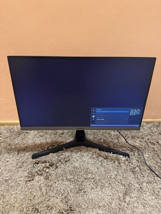 22 инчов монитор Samsung