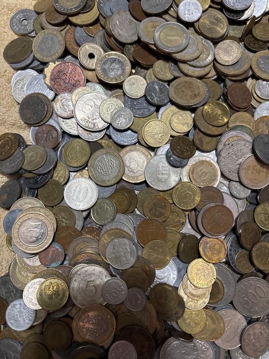 lot monede straine, scoase din circulatie