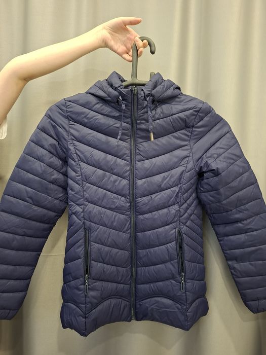 Женская куртка(46 размер)