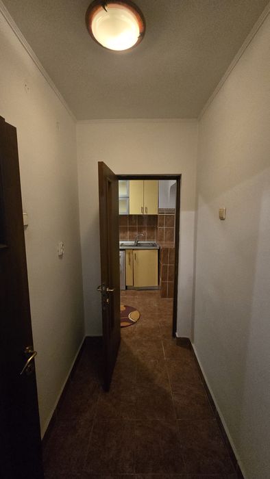 Inchiriez apartament cu 2 camere