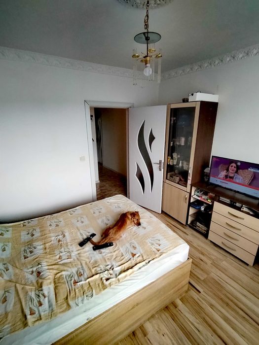 Продава се тристаен апартамент