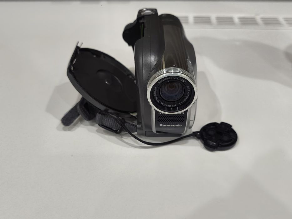 : Видеокамера Panasonic VDR- D150 рабочи