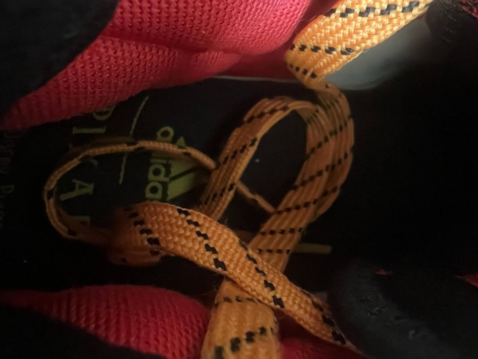 Adidas x The Incredibles – mărime 39 1/3 EU