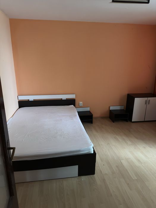Inchiriez apartament 3 camere