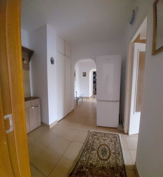 Apartament 3 camere Micro 21, etaj 2/4