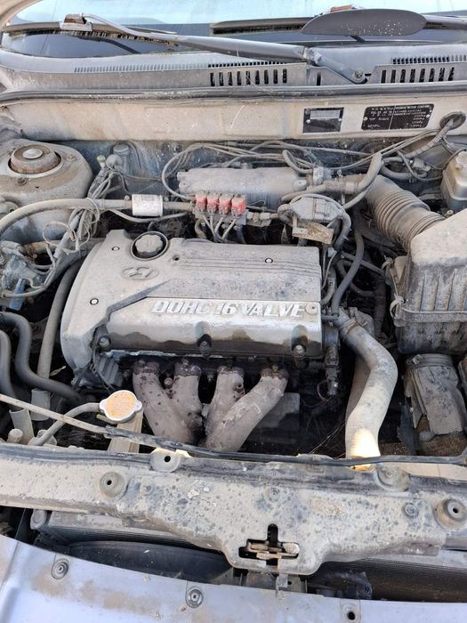 Hyundai Santa Fe 2002 година 2.0 бензин на части