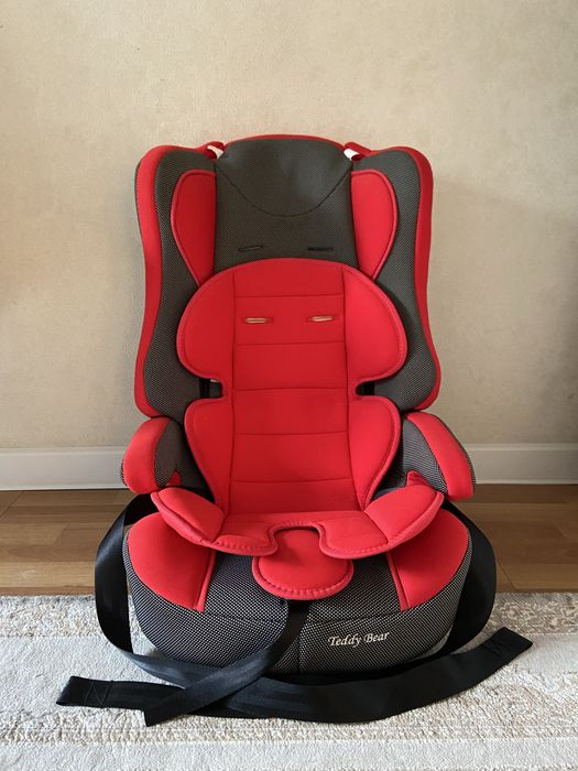 Автомобильное детское кресло