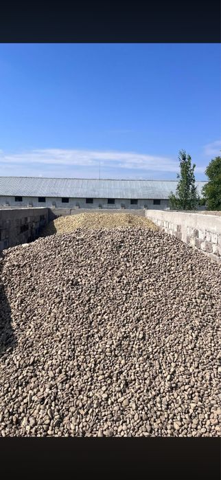 Agregate balastiere:nisip ,balast ,piatra concasata ,pamant