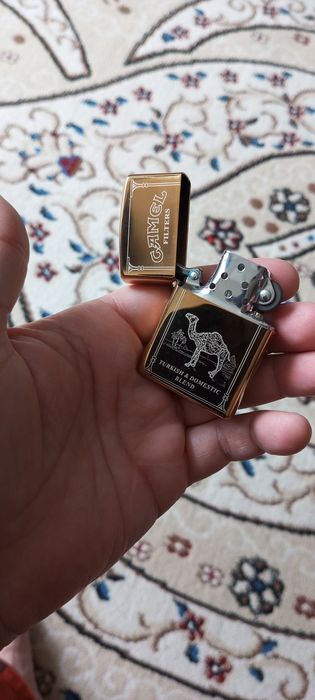 Бензиновая зажигалка - Camel .