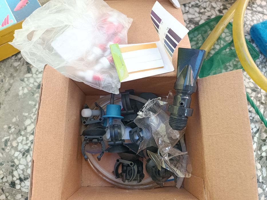 Продавам оборудван аквариум 60литра