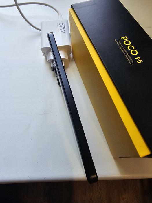 Продам Poco F5 12/256