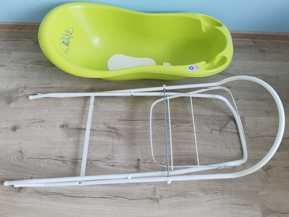 Комплект Вана и ергономична стойка за къпане Lorelli