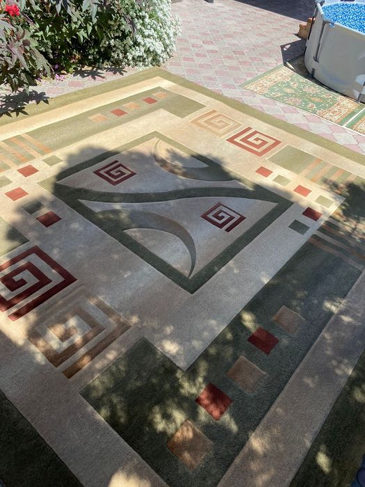 Продается два одинаковых ковра 4х4