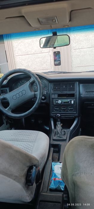 Автомобиль в3 Ауди