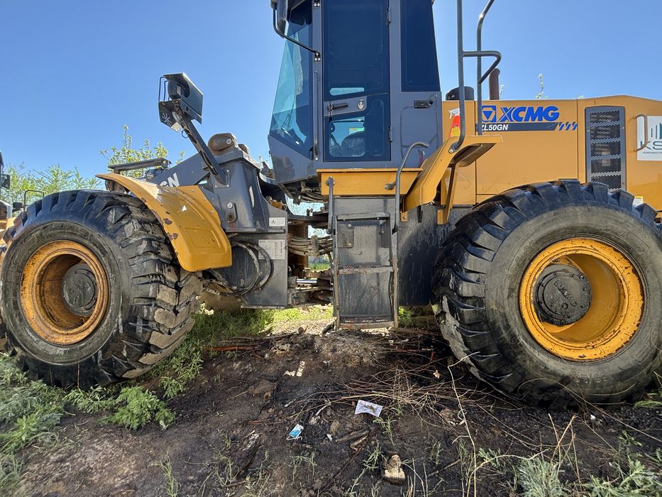 Продам погрузчик 3 куб джойстик