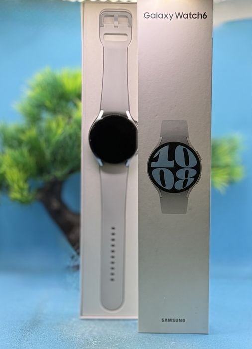 НОВО!!! Смарт часовник Samsung Galaxy Watch 6, 44 mm, Silver