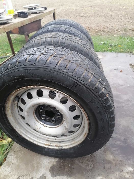 Зимни гуми с джанти 205 65 15С Фаристон