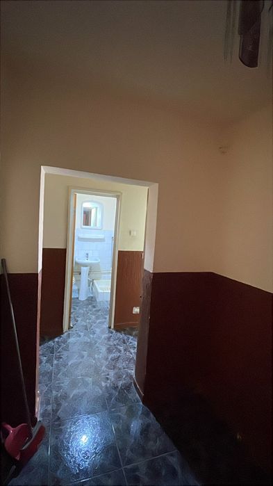 Vând apartament 4 camere, persoana fizica