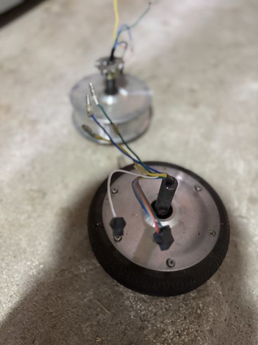 2 motorase  hoverbord sau ce doriti sa faceti