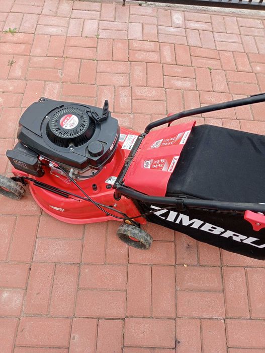Mașină de tuns iarba sau gazon Zimbru 779  in  garanție